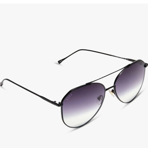 DIFF Jane Matte Black Gray Gradient Sharp Aviator Sunglasses NIB. - Picture 3 of 11